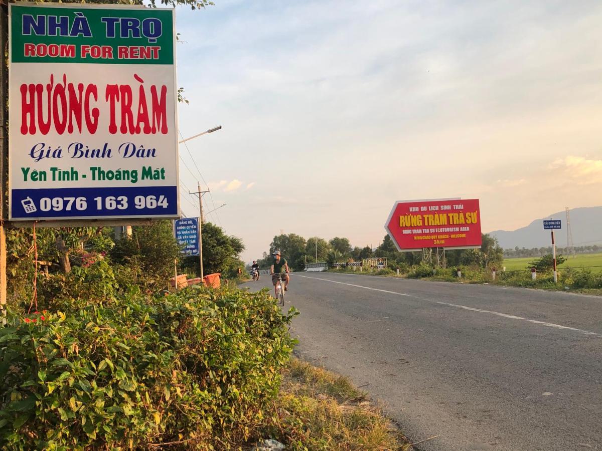 Huong Tram Homestay Ho Da Luaran gambar