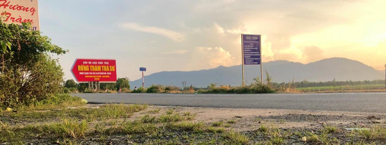 Huong Tram Homestay Ho Da Luaran gambar