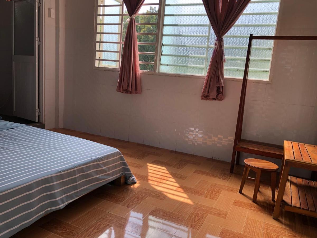 Huong Tram Homestay Ho Da Luaran gambar