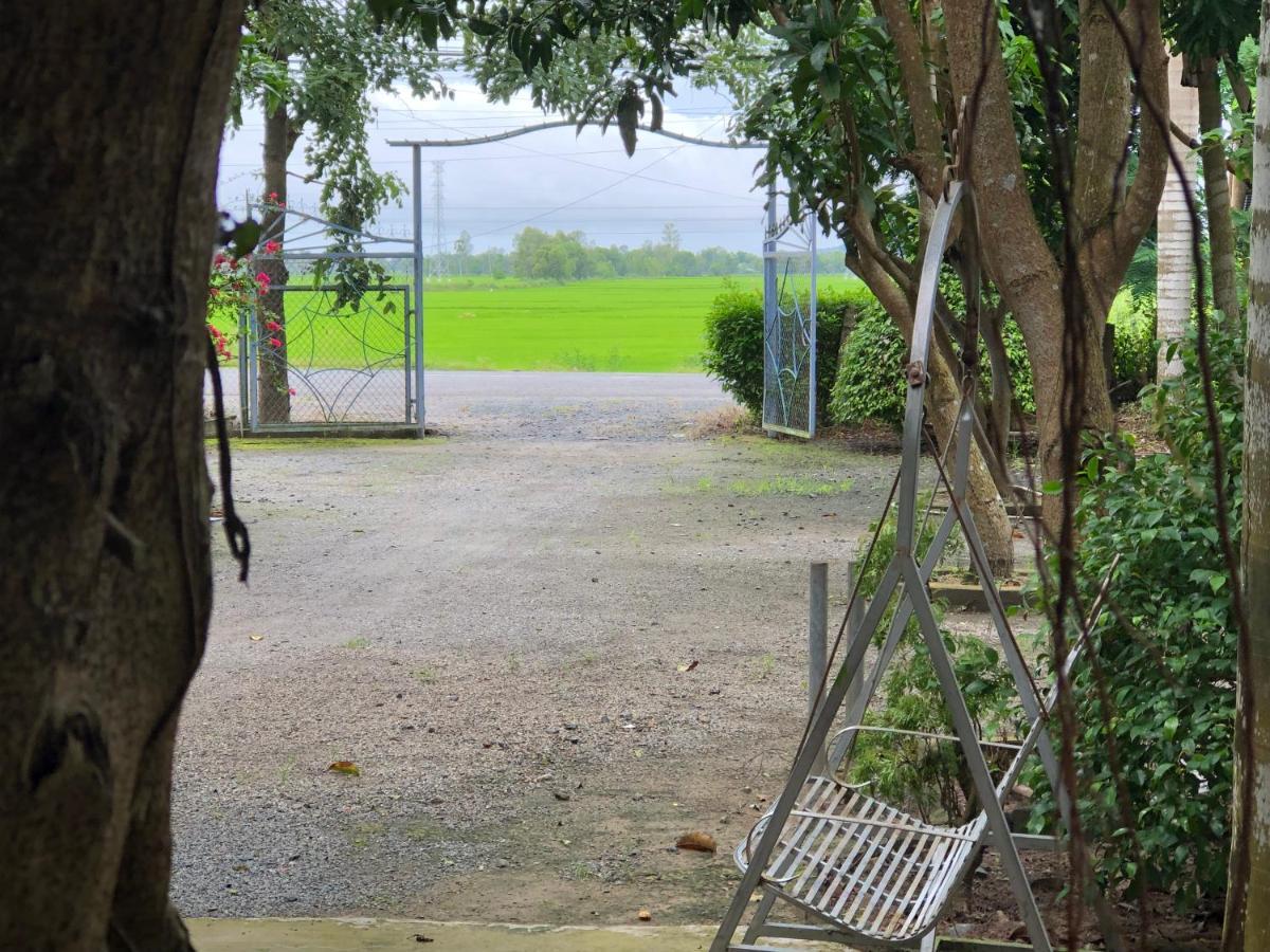 Huong Tram Homestay Ho Da Luaran gambar