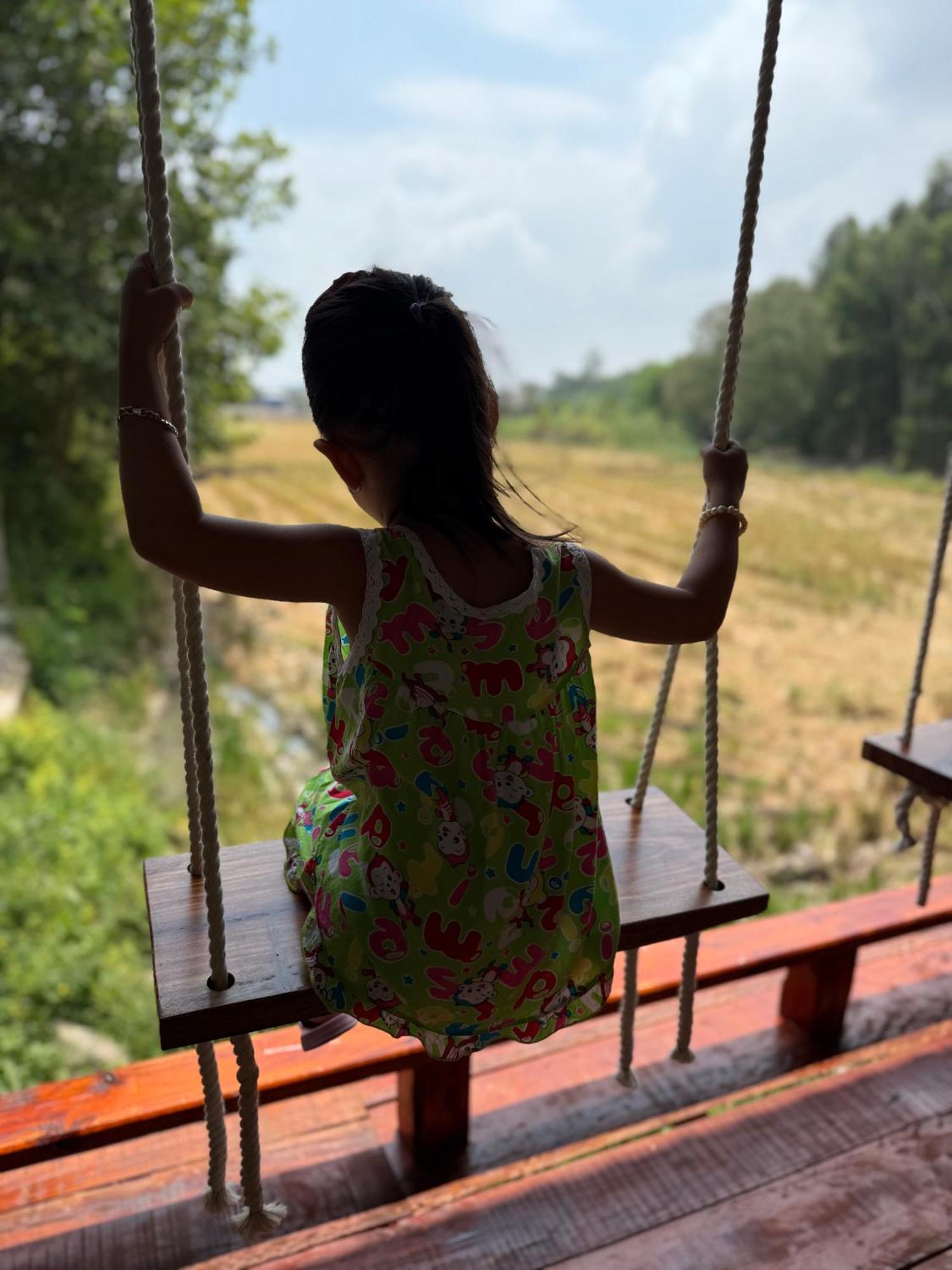 Huong Tram Homestay Ho Da Luaran gambar